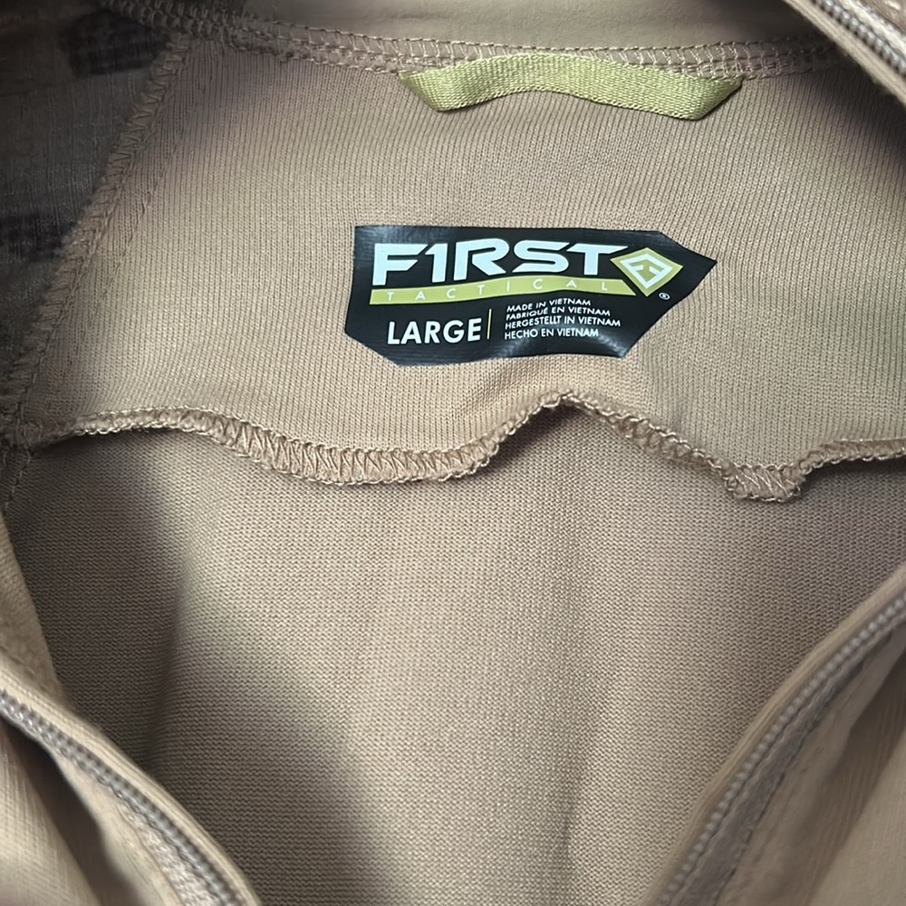 First Tactical Men’s Defender Shirt - in multicam - Picture 2 of 4